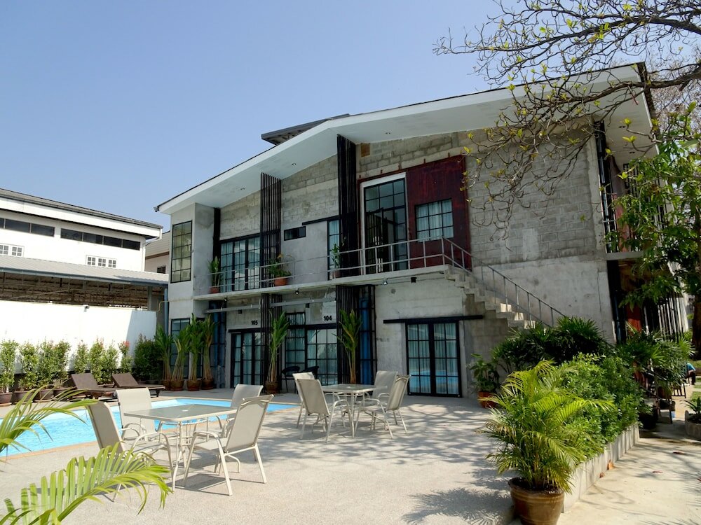 Фото Town Home by The Warehouse Chiang Mai