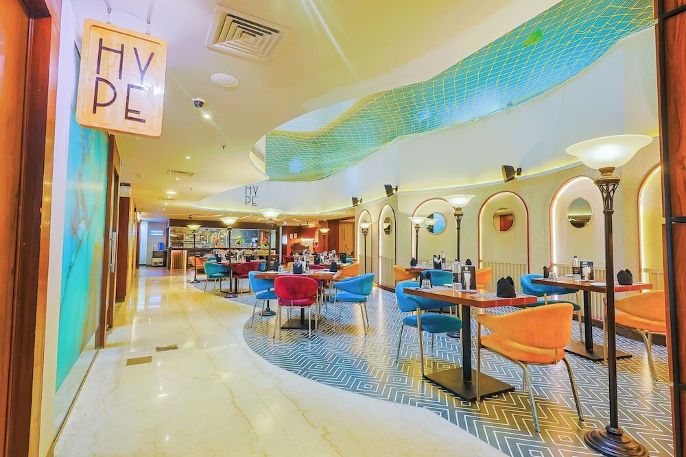 Фото Hyphen Business Hotel
