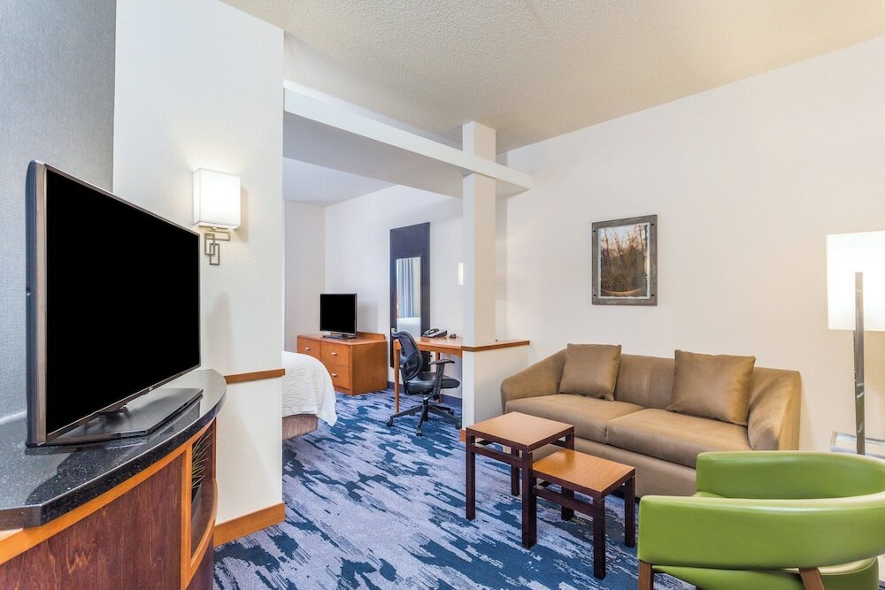 Фото Fairfield Inn & Suites by Marriott Madison East