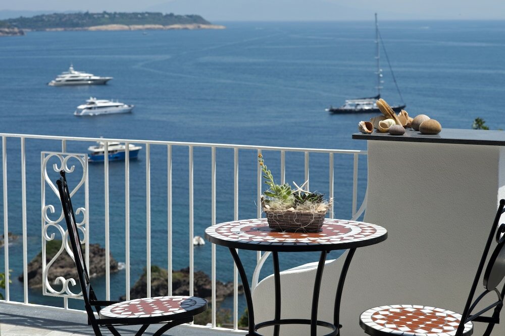 Фото Hotel Giardino delle Ninfe e La Fenice