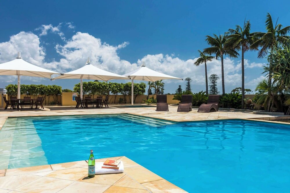 Фото Oaks Waterfront Resort