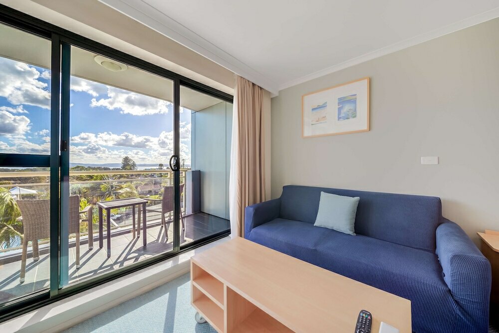 Фото Oaks Waterfront Resort