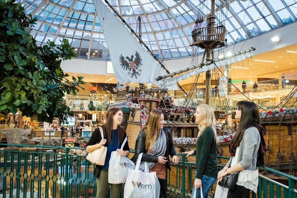 Фото Holiday Inn Express Edmonton D