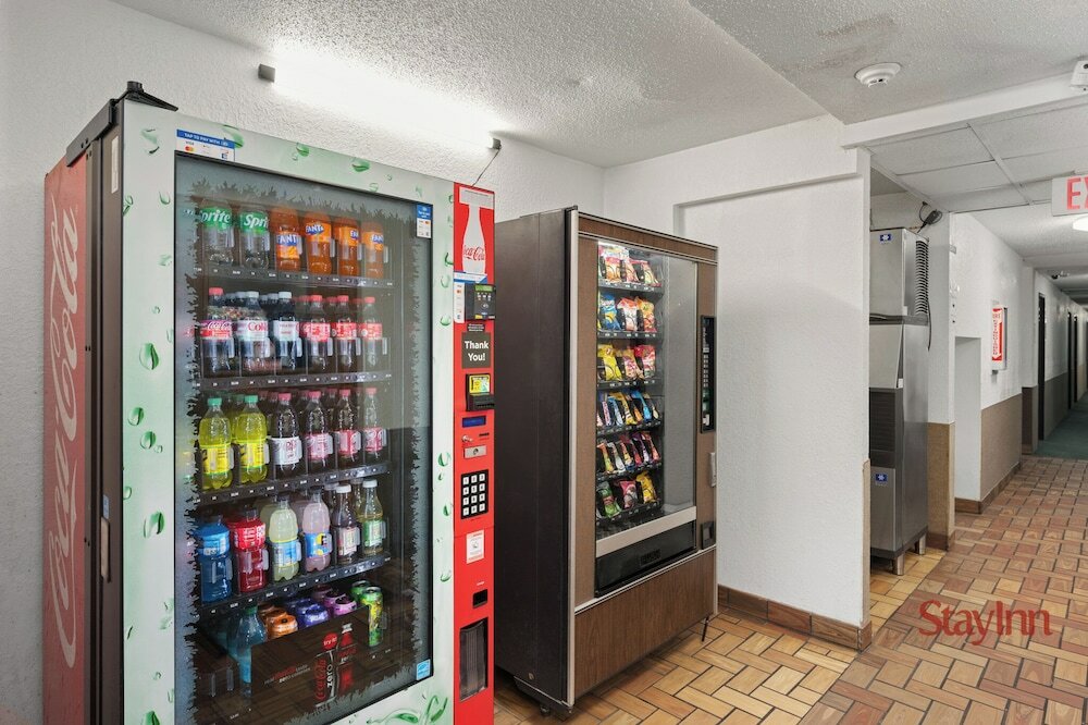 Фото Americas Best Value Inn Grand Forks