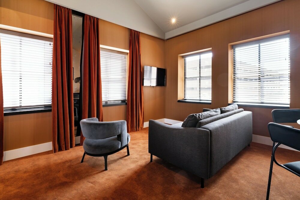 Фото Theaterhotel De Oranjerie