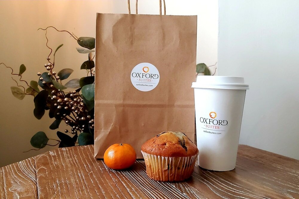 Фото Oxford Suites Silverdale