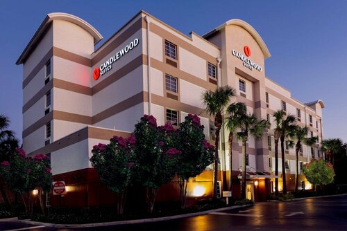 Гостиница Candlewood Suites Ft Lauderdale Airport/Cruise в Дания Бич
