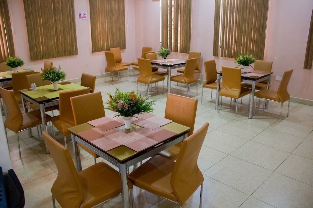 Фото Rita's Events and Suites