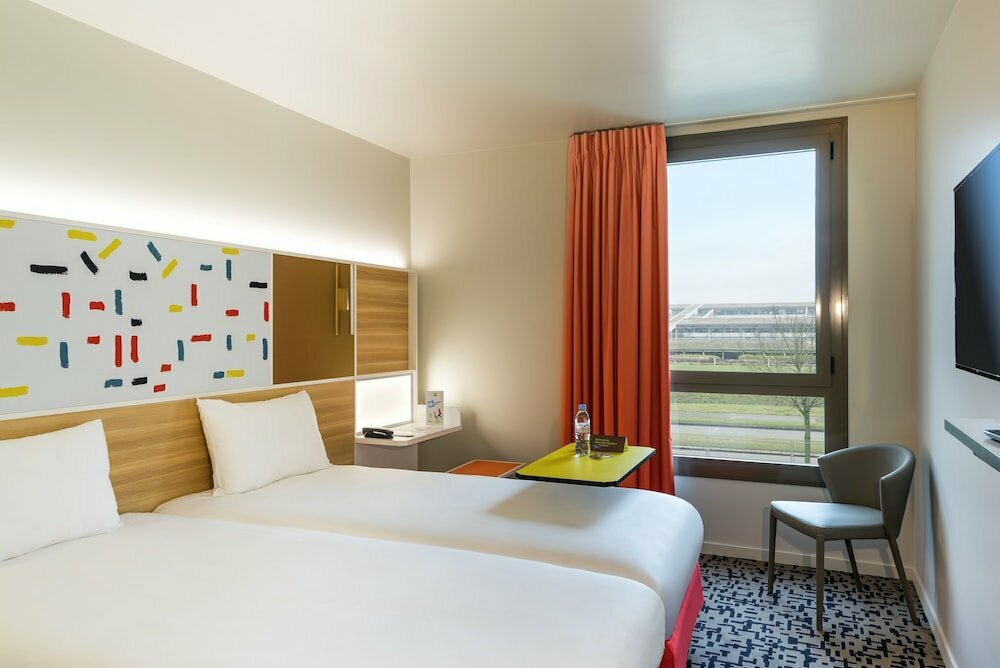 Hotel Ibis Styles Guyancourt Versailles, Yvelines, photo