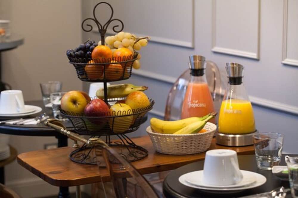 Фото Hotel Le Mireille