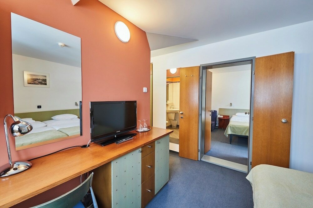 Фото Hotel Horizont