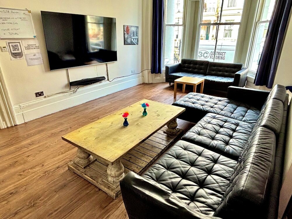 Фото Saint James Backpackers