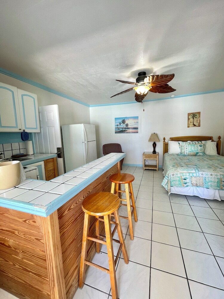 Фото Coconut Cove Resort and Marina