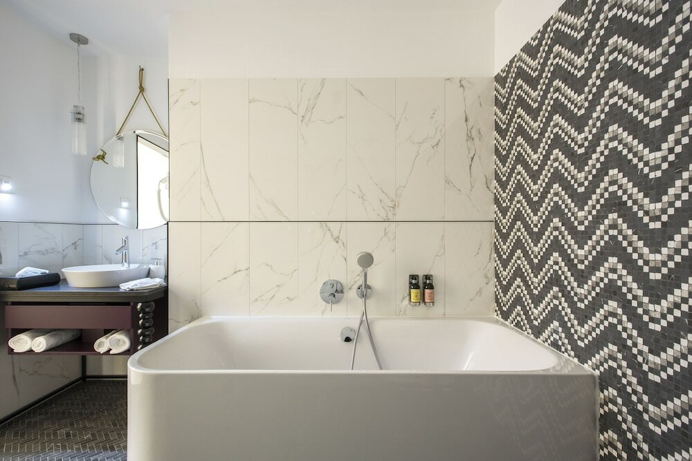 Фото Maison Bistro & Hotel