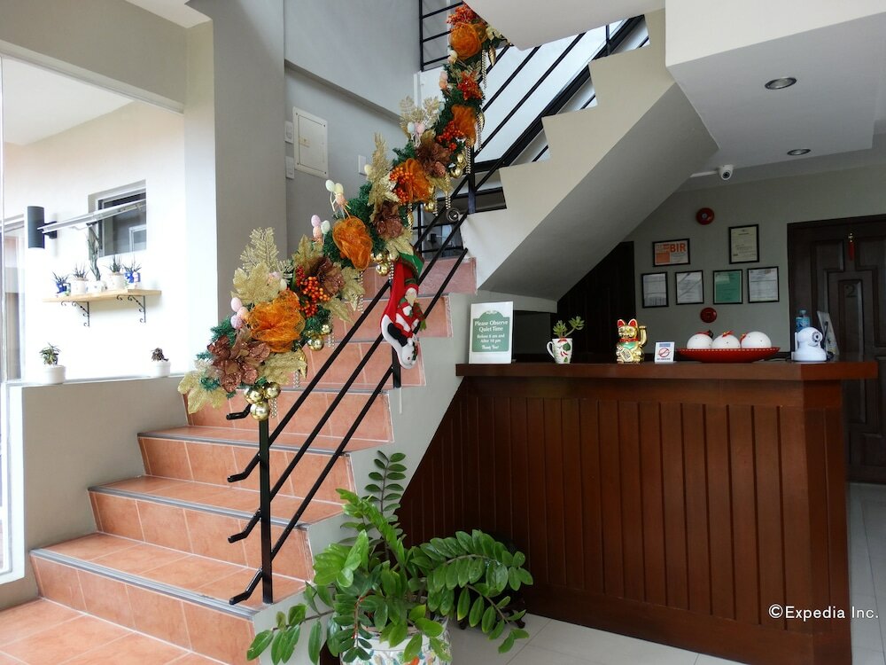 Фото Harbour Gardens Tourist Inn