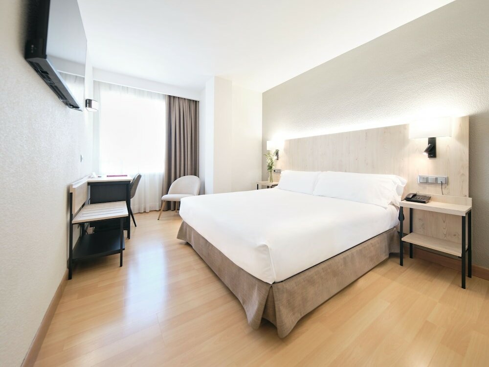 Фото Hotel Albret