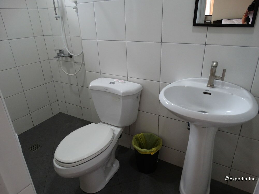 Фото Harbour Gardens Tourist Inn