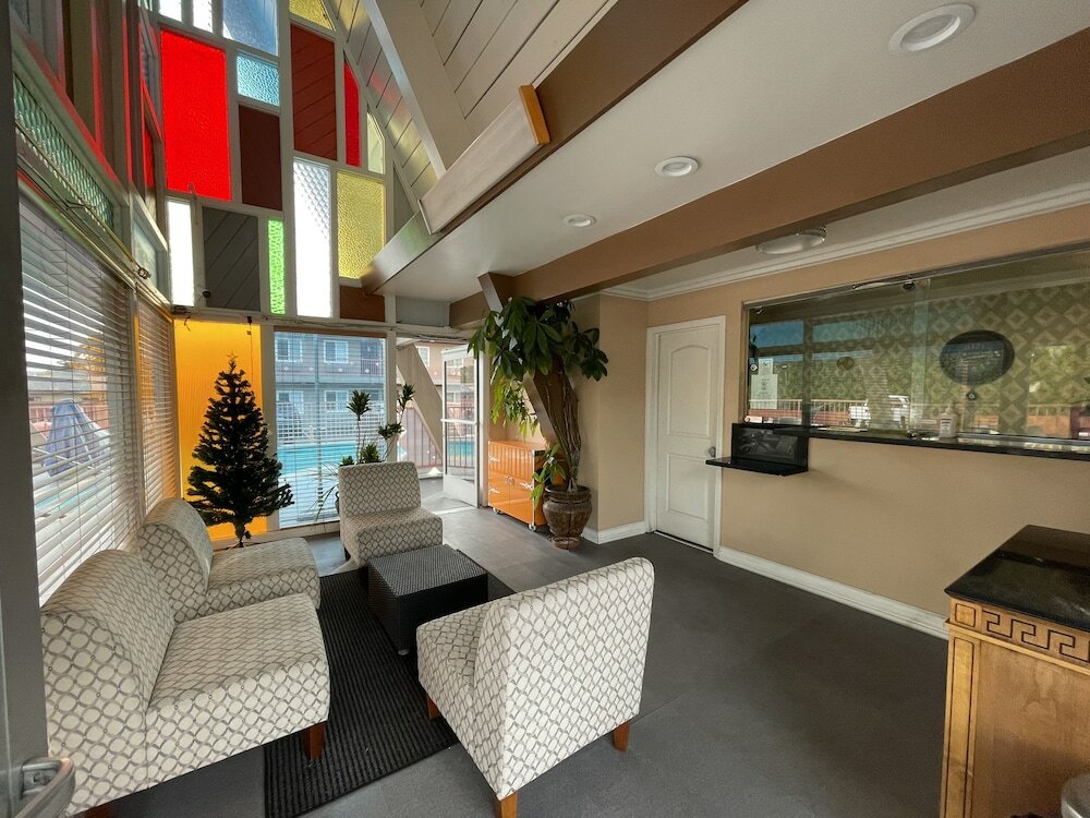 Фото La Casa Inn