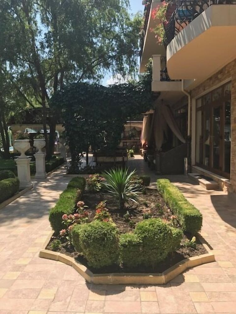 Фото Golden Pearl Hotel