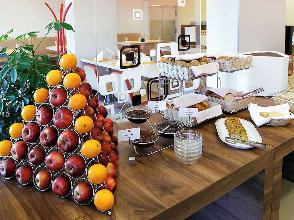 Фото Ibis Budapest Citysouth