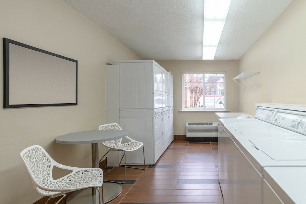 Фото Candlewood Suites Washington-Fairfax, an Ihg Hotel