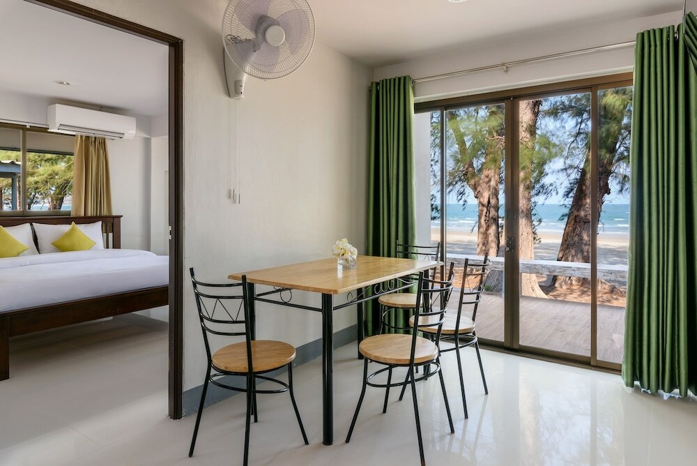 Фото Seapine Beach Golf and Resort Hua Hin