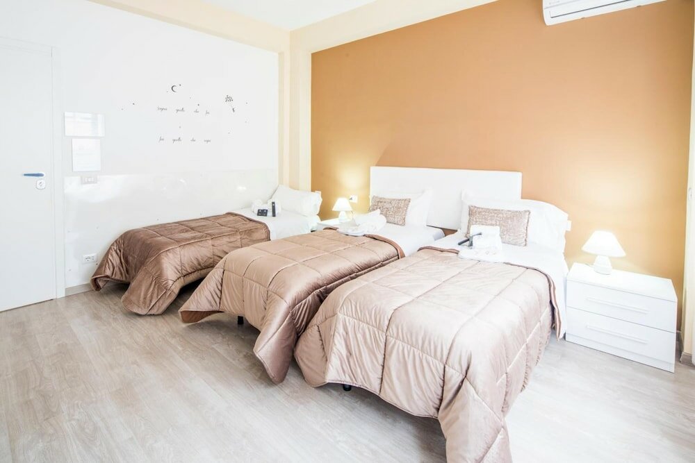 Фото Guest House Mr Brown