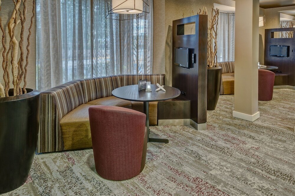 Фото Courtyard by Marriott Springfield