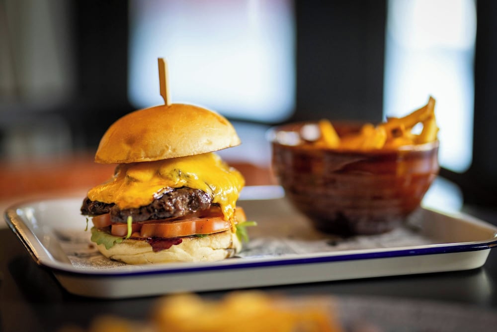 Фото Courtyard by Marriott Cologne