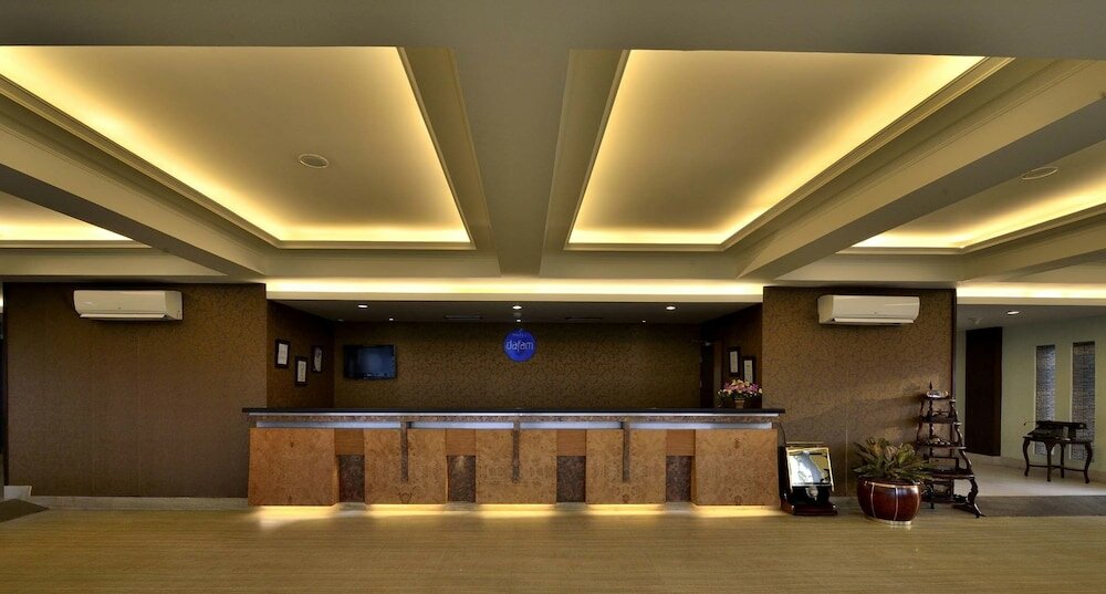 Фото Hotel Dafam Cilacap
