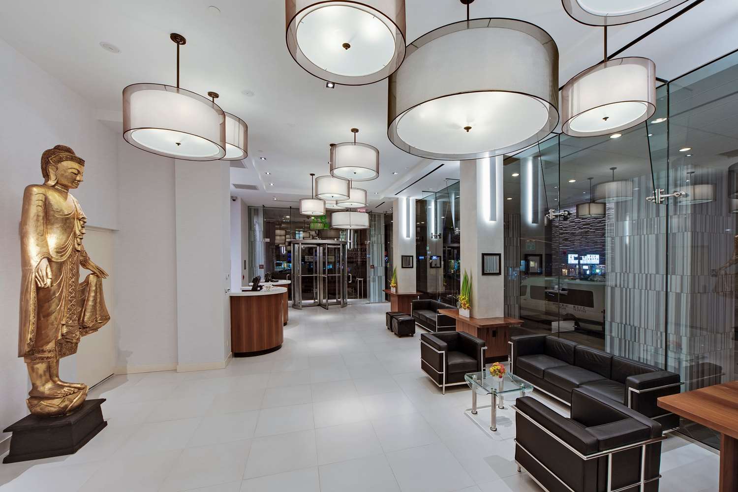 Фото Wyndham Garden Chinatown