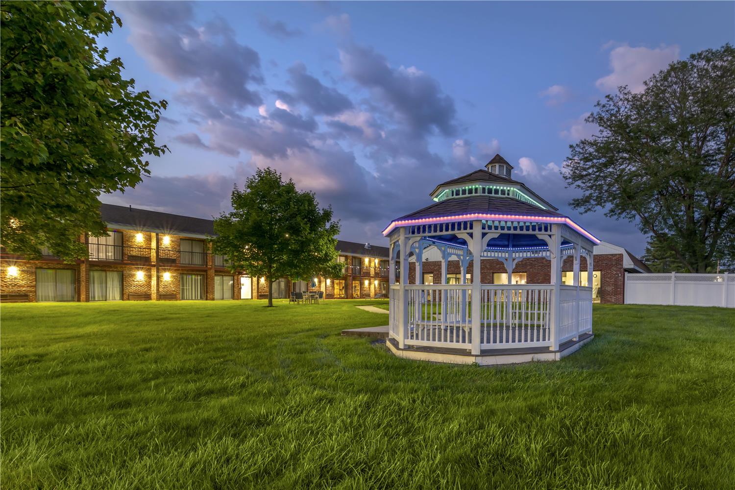 Фото Best Western Plus Keene Hotel