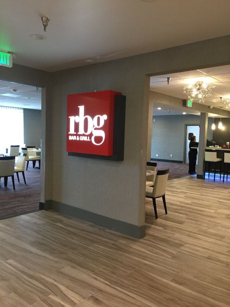 Фото Radisson Hotel Oakland Airport