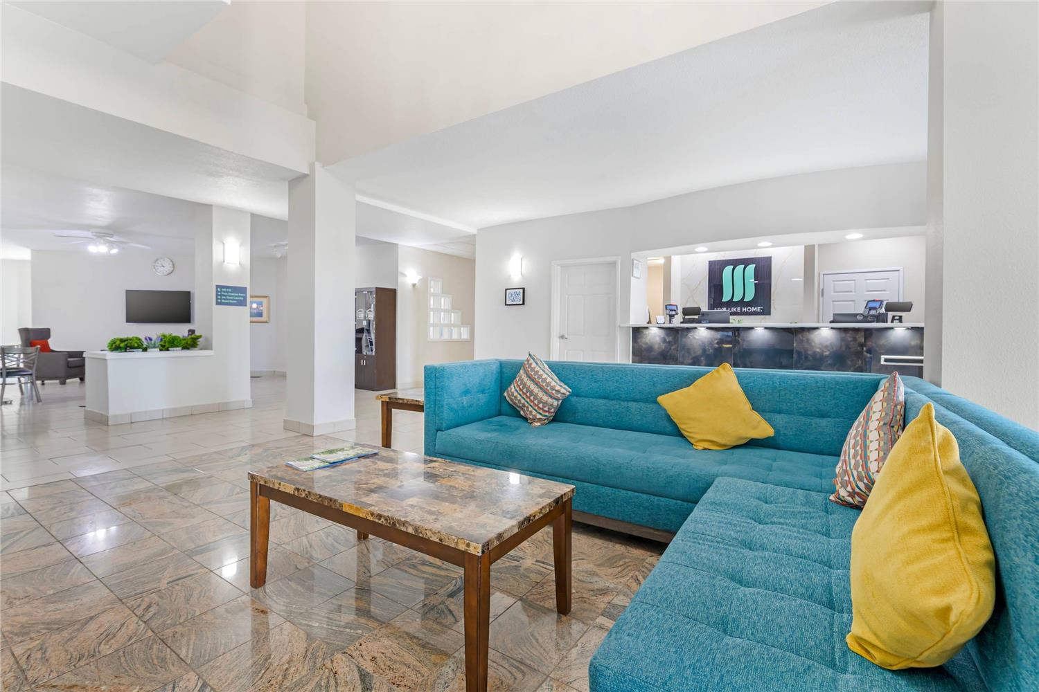 Фото MainStay Suites Madison Airport