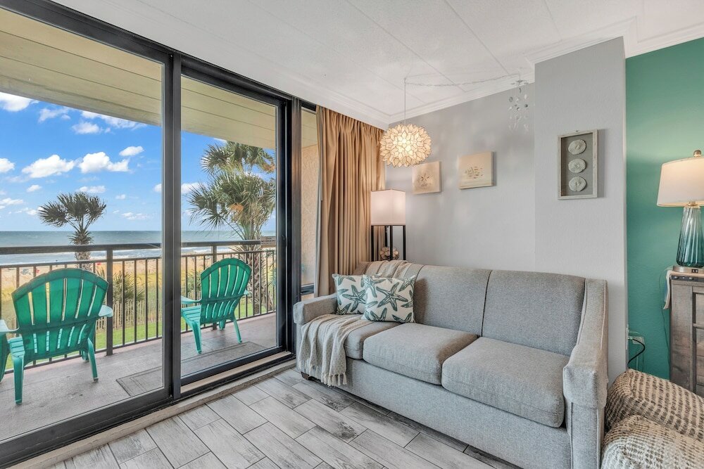 Фото The Caravelle Resort