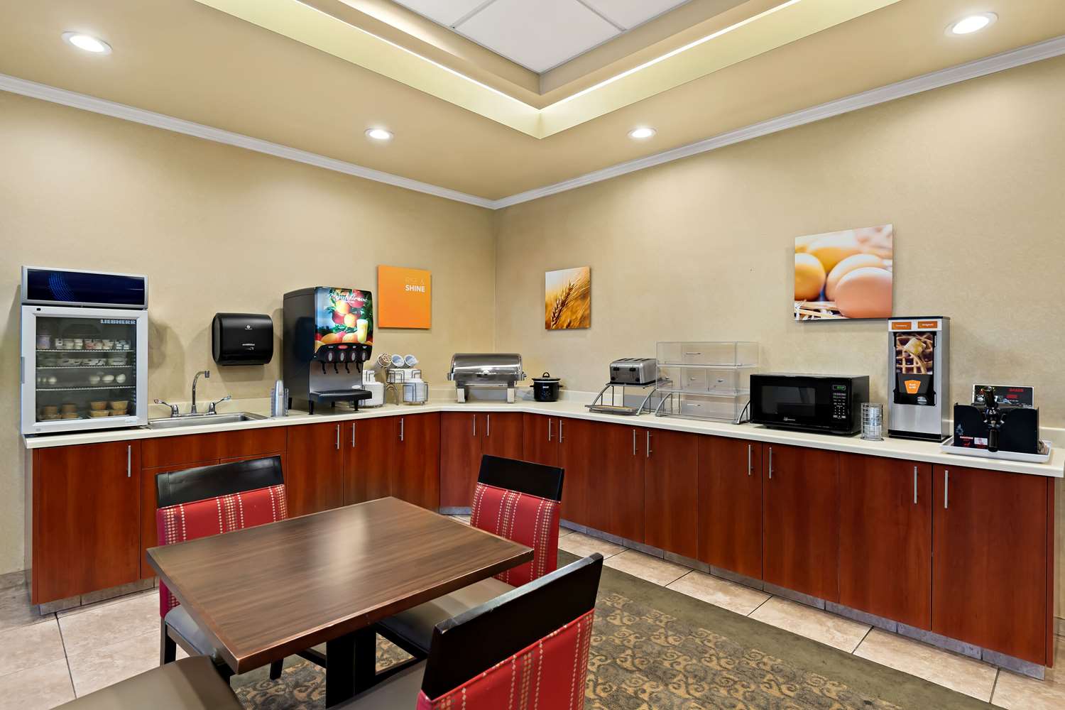 Фото Comfort Inn & Suites Creswell