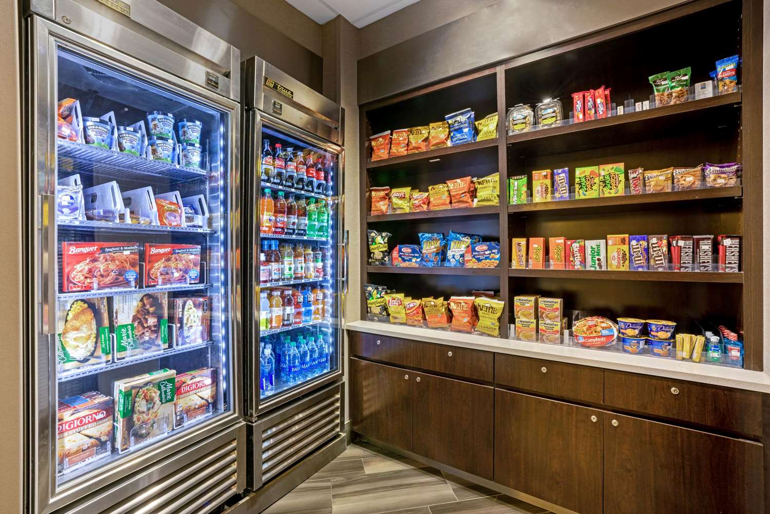 Фото La Quinta Inn & Suites by Wyndham Tacoma - Seattle