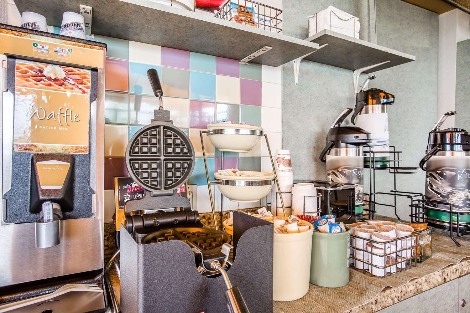 Фото Quality Inn & Suites Hermosa Beach