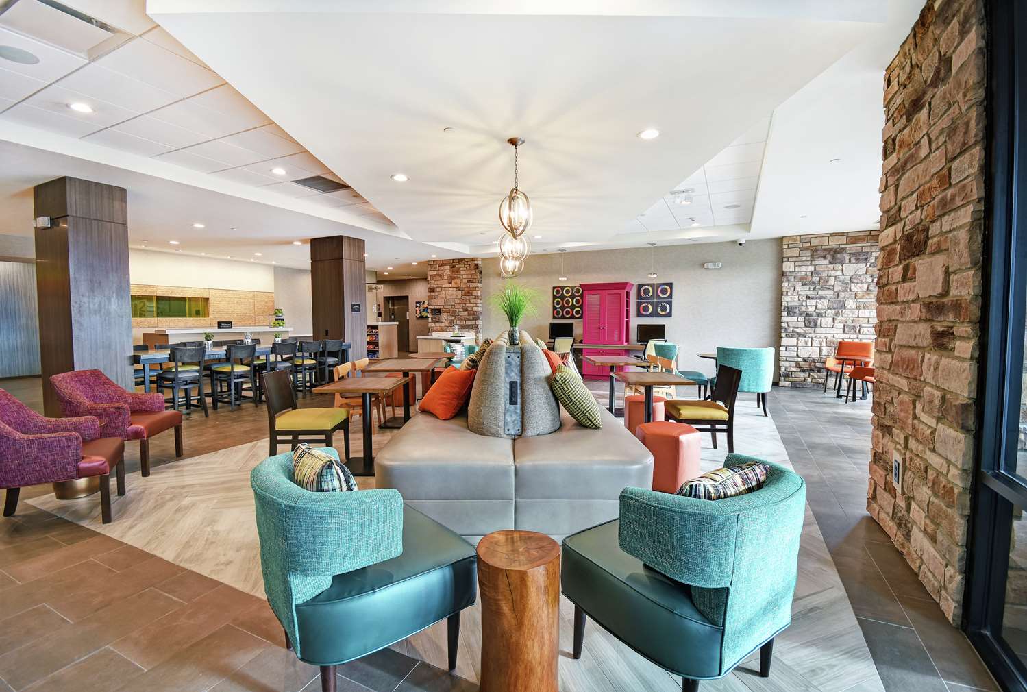 Фото Home2 Suites by Hilton Beloit