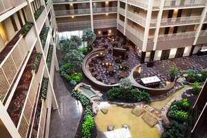 Гостиница Embassy Suites Philadelphia - Airport