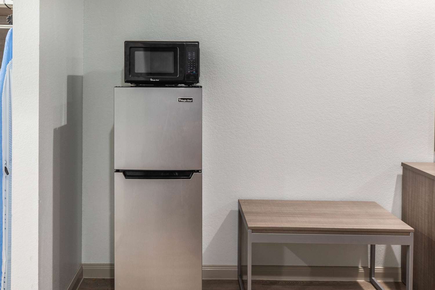 Фото Super 8 by Wyndham Humble/Fallcreek/Houston