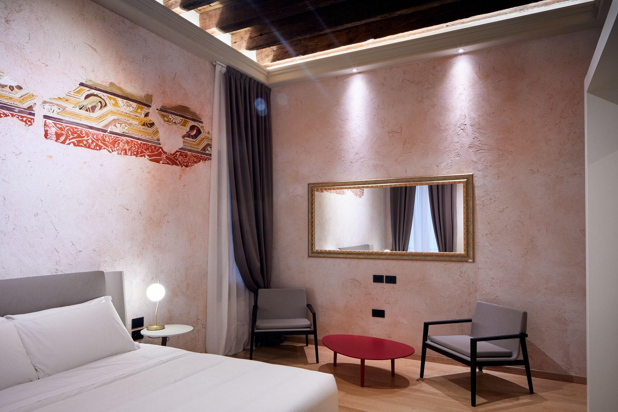 Фото Ca' dei Proverbi Suites