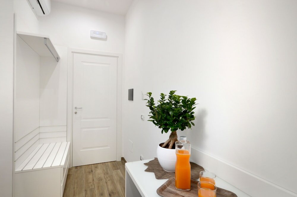 Фото Napoliseason Rooms and Breakfast