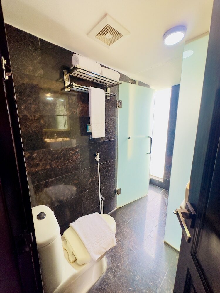 Фото The Elite Residence Dhaka