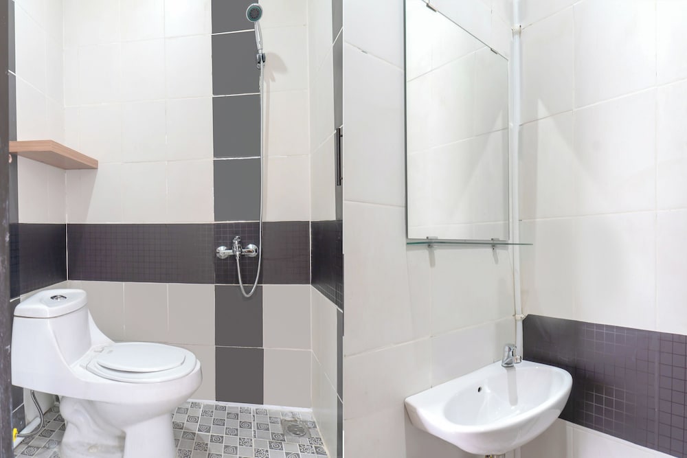 Фото Oyo 617 Sukaraja Residence Syariah