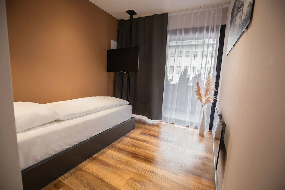 Фото 24Seven Hotel Schwabach