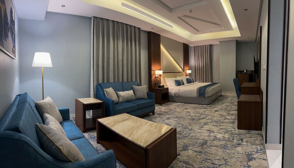 Фото Level Nine Hotel