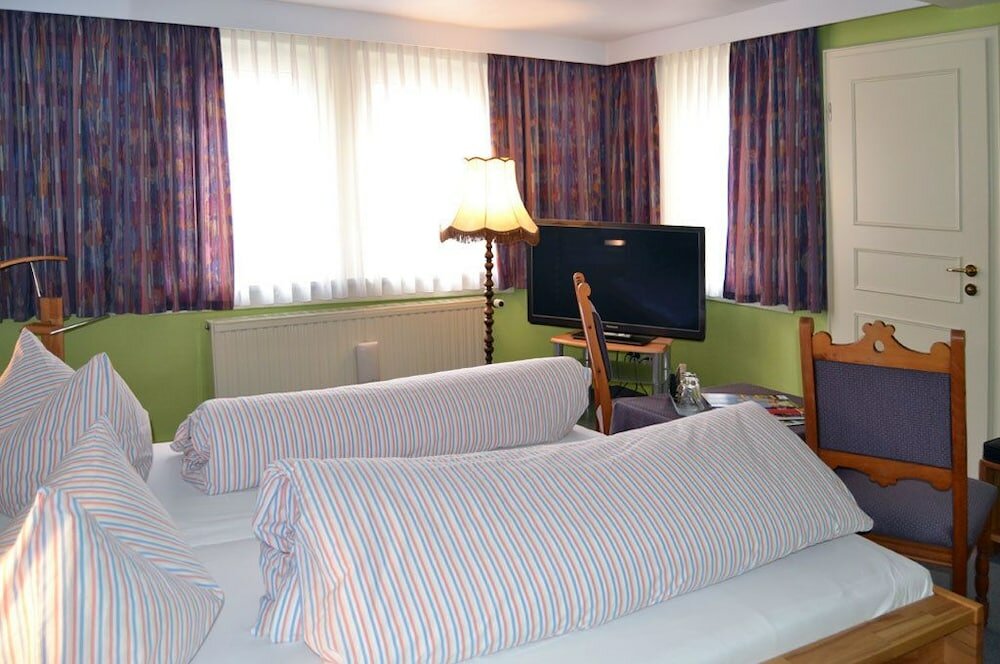 Фото Hotel Goldene Sonne