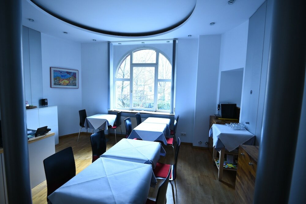 Фото Hotel Robert Mayer