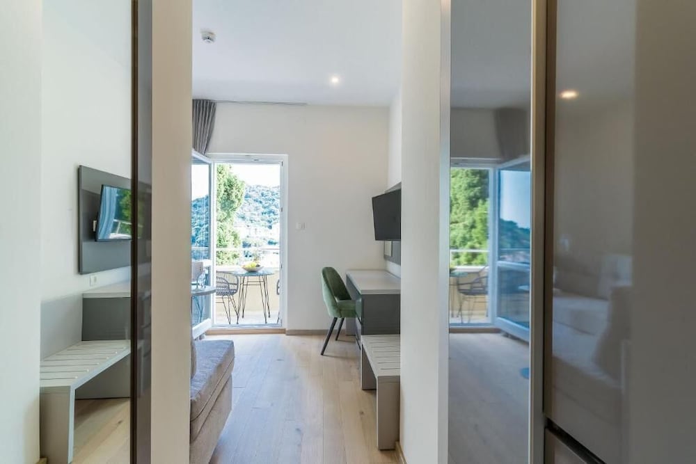 Фото Dubrovnik Deluxe Blue Bayou